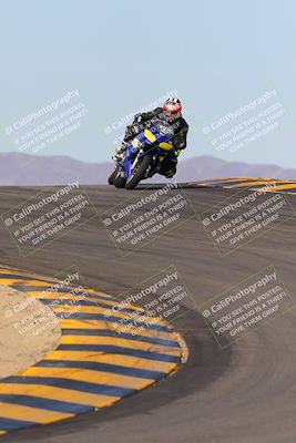 media/Dec-18-2022-SoCal Trackdays (Sun) [[8099a50955]]/Turns 9 and 10 Set 2 (1055am)/